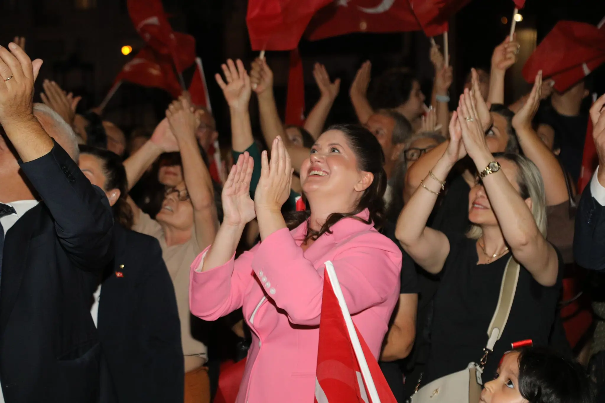 BİNLERCE EDİRNELİ 30 AĞUSTOS COŞKUSUNDA BULUŞTU galeri görseli